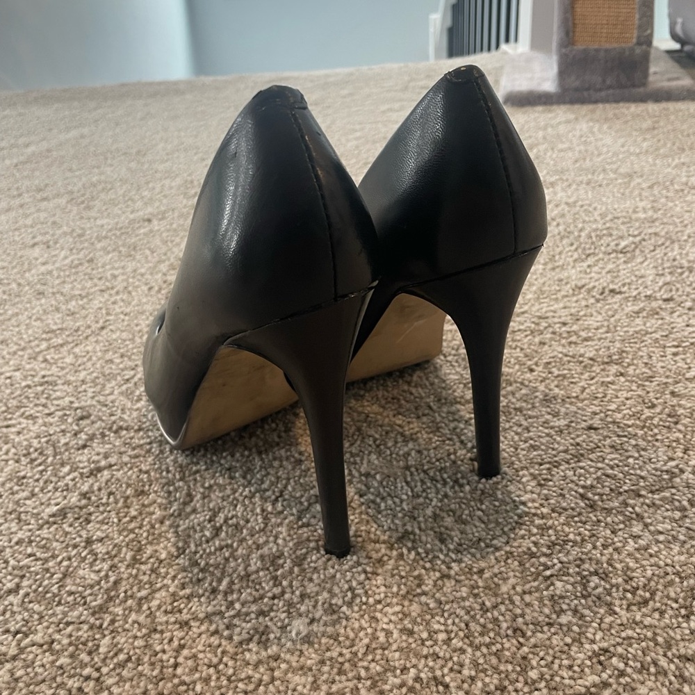 Guess pumps - Picture 3 of 4